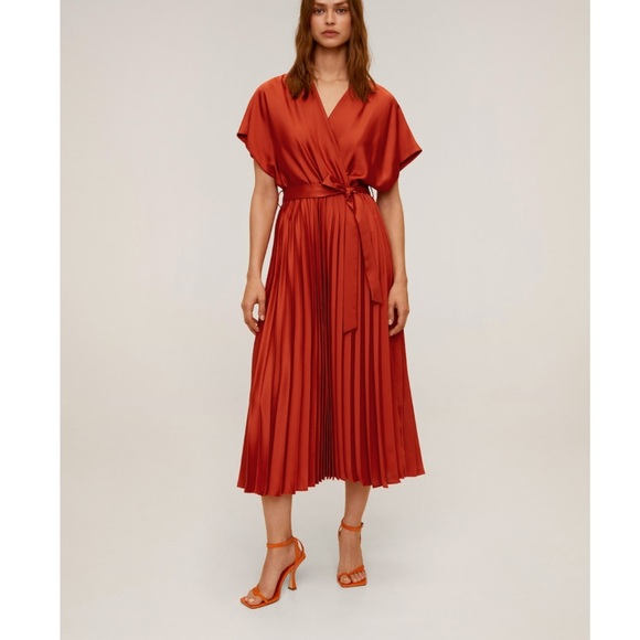 Mango🔥 Pleated skirt dress satin effect - Picture 3 of 12